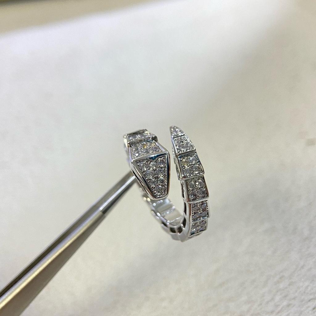 Leichter Luxus Silberfarbener Ring in Schlangenform Damenmode Ring Zarter Offener Zeigefingerring Hochzeitsschmuck
