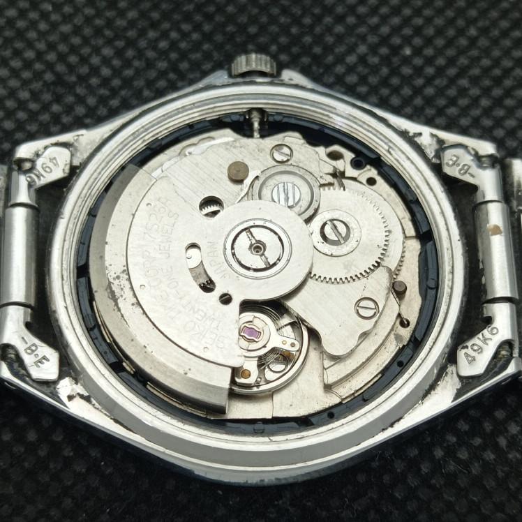 POUŽITÉ VINTAGE SEIKO 5 AUTOMATIC 7S26A JAPONSKO PÁNSKÉ BÍLÉ HODINKY 621b-a413551-2 SKU621b-a413551