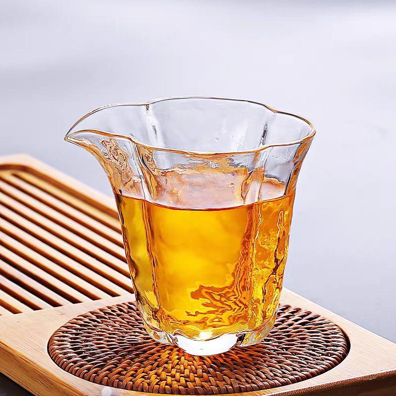 

Begonia Hammered Glass Fair Cup