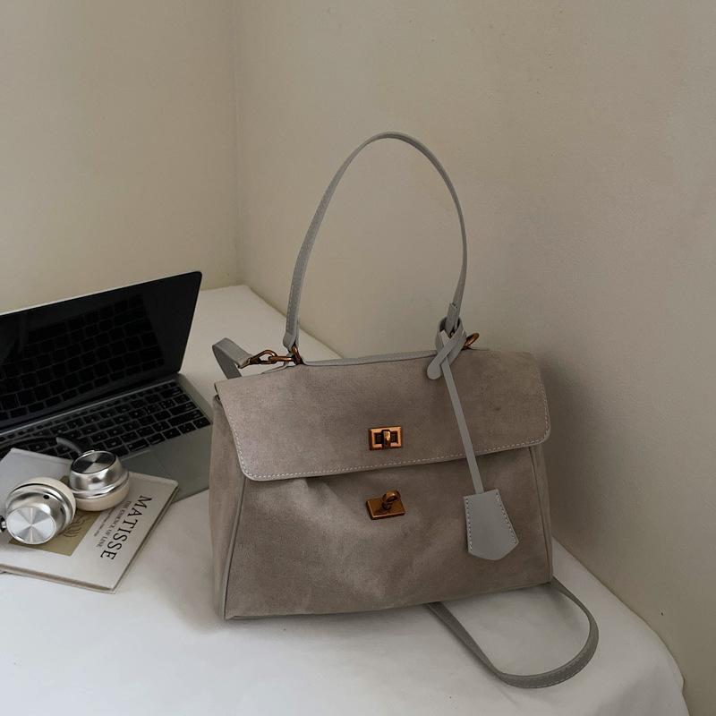 Premium Commuter Retro Matte Messenger Bag 2025 Autumn and Winter New Women's Shoulder Underarm Bag Portable Tote Bag