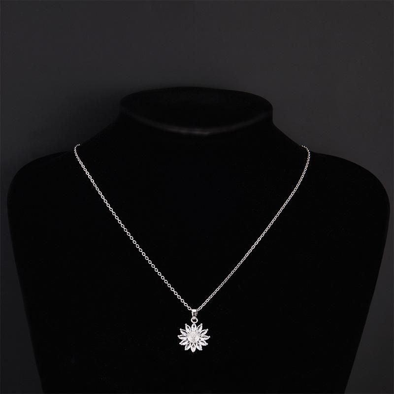 Sunflower Necklace Women'S Simple Natural Versatile Trend Inlaid Pendant Clavicle Chain Accessories