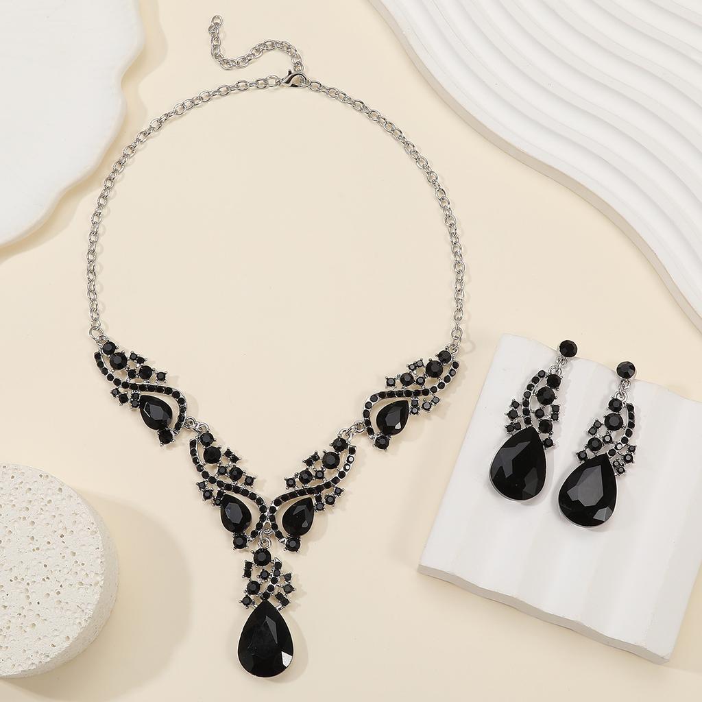 Exaggerated Necklace Earrings Set Vintage Alloy Plated Jewelry Dress
