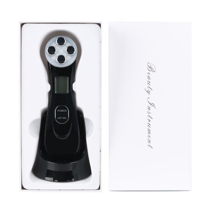 4-Color LED Beauty Device for Home Use: Handheld Facial Skin Rejuvenation and Essence Absorption.