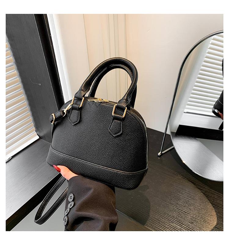 Small bag women's 2025 new fashion retro portable shell bag simple casual shoulder messenger bag women's bag