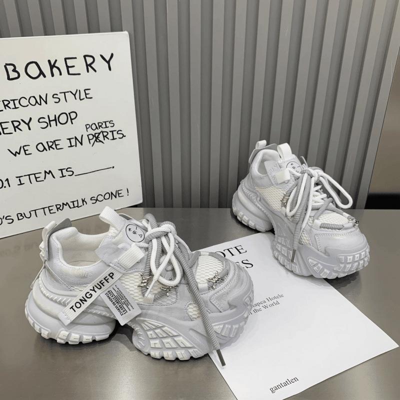 Korean version of retro slim dad shoes women's 2025 new breathable mesh polished thick-soled lightweight casual sports shoes