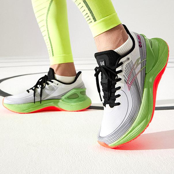 ANTA Men Mahe 3 Professional Speed Training Running Shoes White Green Red 112435538-4