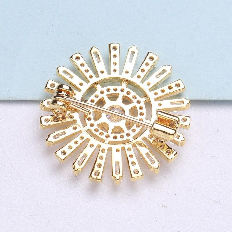Blucome Gold Color Sunflower Shape Brooch Fashion All-match Suit Corsage Collar Pin Women Cloth Suit Jewelry