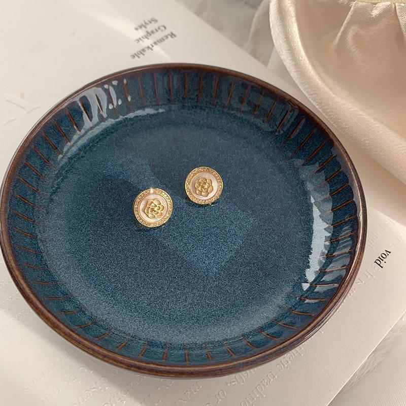 Charm Flower Stud Earrings For Women Crystal Round Korean Earrings Gold Color Jewelry Temperament Pendientes