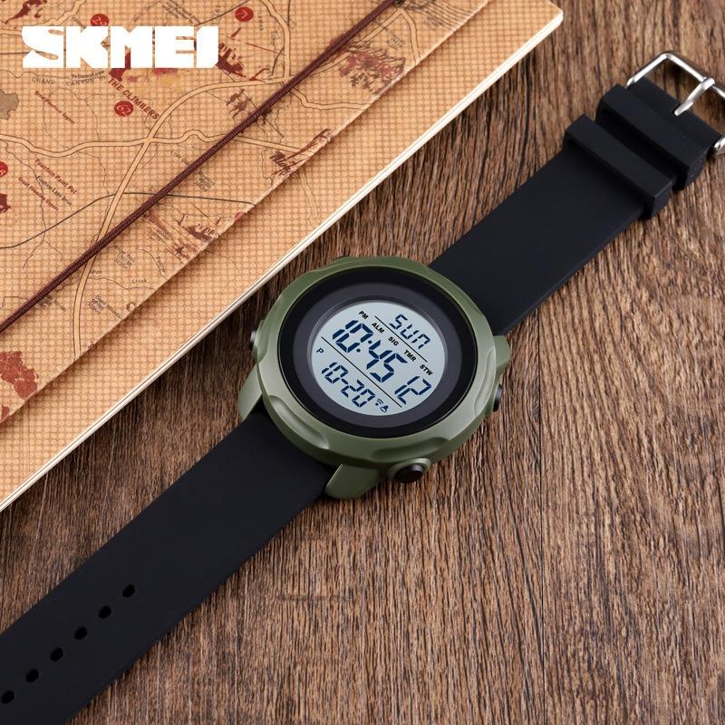 Fashion outdoor sports large dial student watch, multi-functional waterproof men's electronic watch