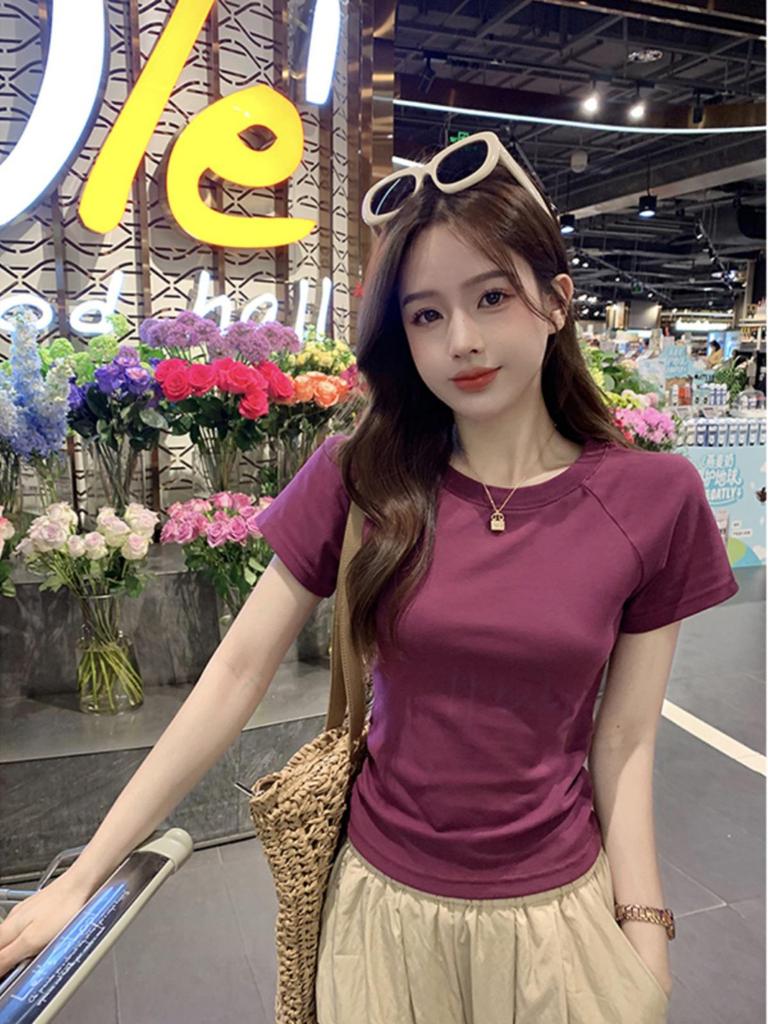 2024 Women's Summer Hot Girl Short-Sleeve Slim Fit T-Shirt with Back Hollow and Pleated Waist Design