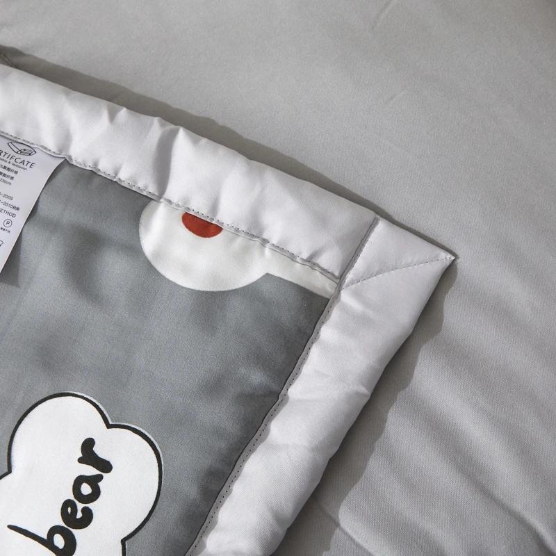 Cute Cartoon Polar Bear Summer Quilt Skin-friendly Comfortable Animals Print Air Conditioning Quilted Quilt for Kids Boys Girls