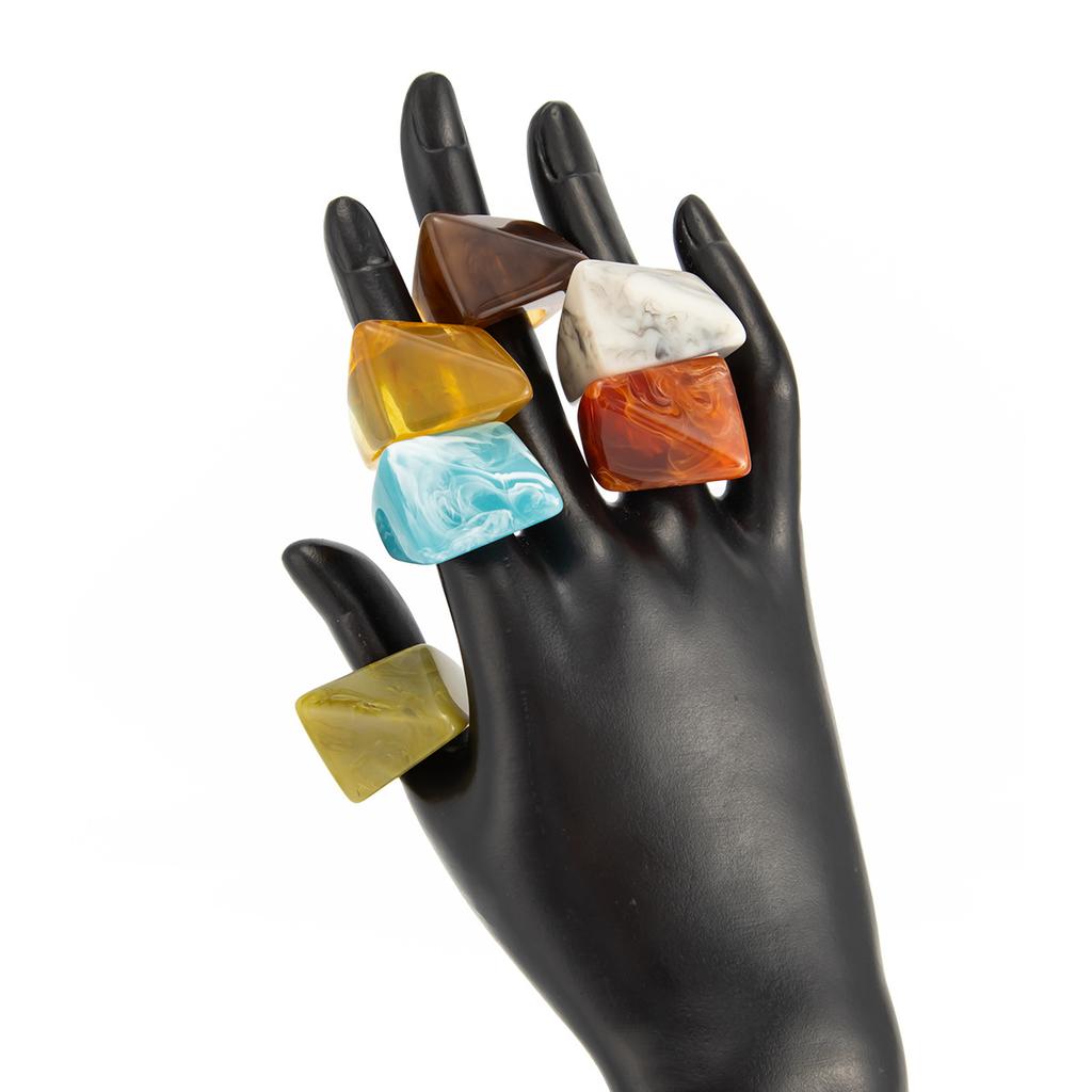 Bague en Résine à Section Géométrique Sensible au Vent, Bague à l'Acrylique Dégradé Tendance Sans Décoloration