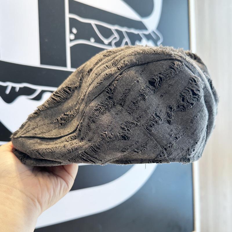 

Retro Hole in the dark Duckbill Hat for Women In Autumn and Winter Gray Wasteland Style Face Showing Small Forward Hat Versatile Beret Trend M（56-58cm）