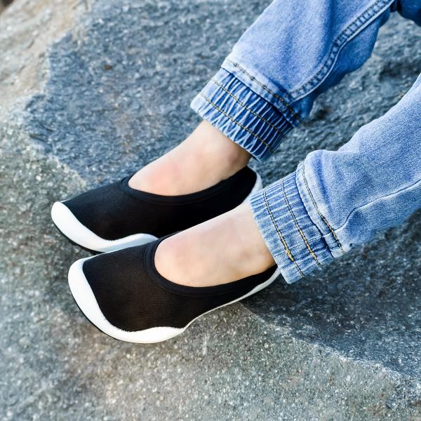 

Черные туфли на плоской подошве Comuelo для малышей-МАЛЫШЕЙ