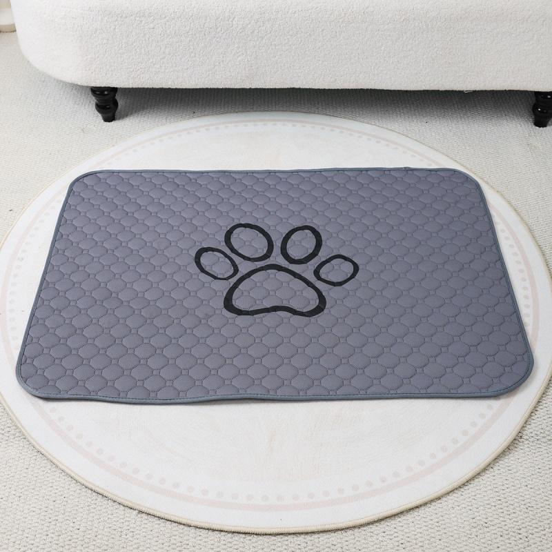Pet Absorbent Diaper Mat Waterproof and Anti slip Pet Diaper Mat Reusable Washable Diaper Mat Bed Dog Mat Supplies