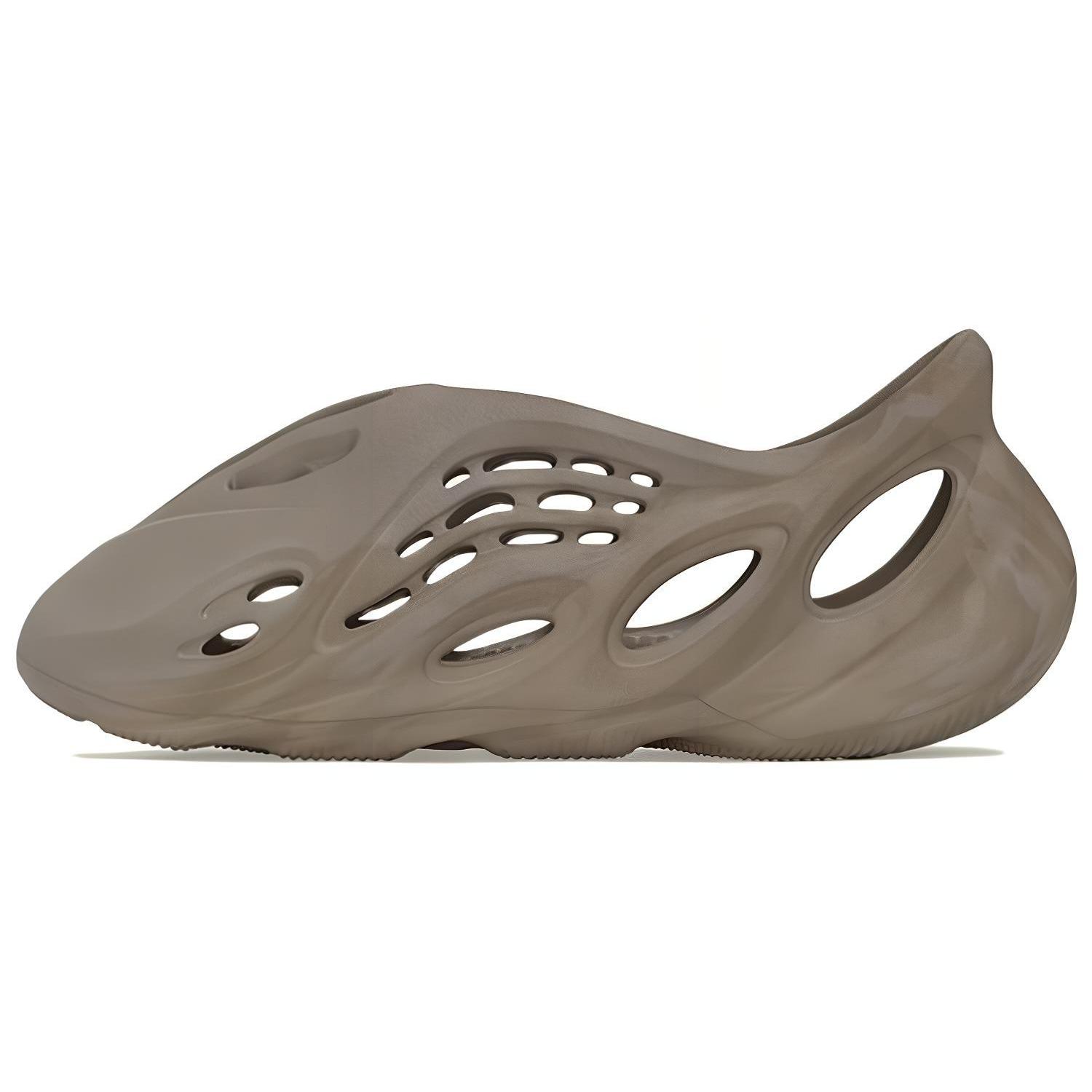 

Новые Adidas Originals Yeezy Foam Rnnr Stone Sage GX4472 37