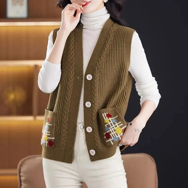 Fashionable Women's Spring and Autumn Sweater Sleeveless Needle Cardigan Women's Plus Size Loose Vest Sweater
