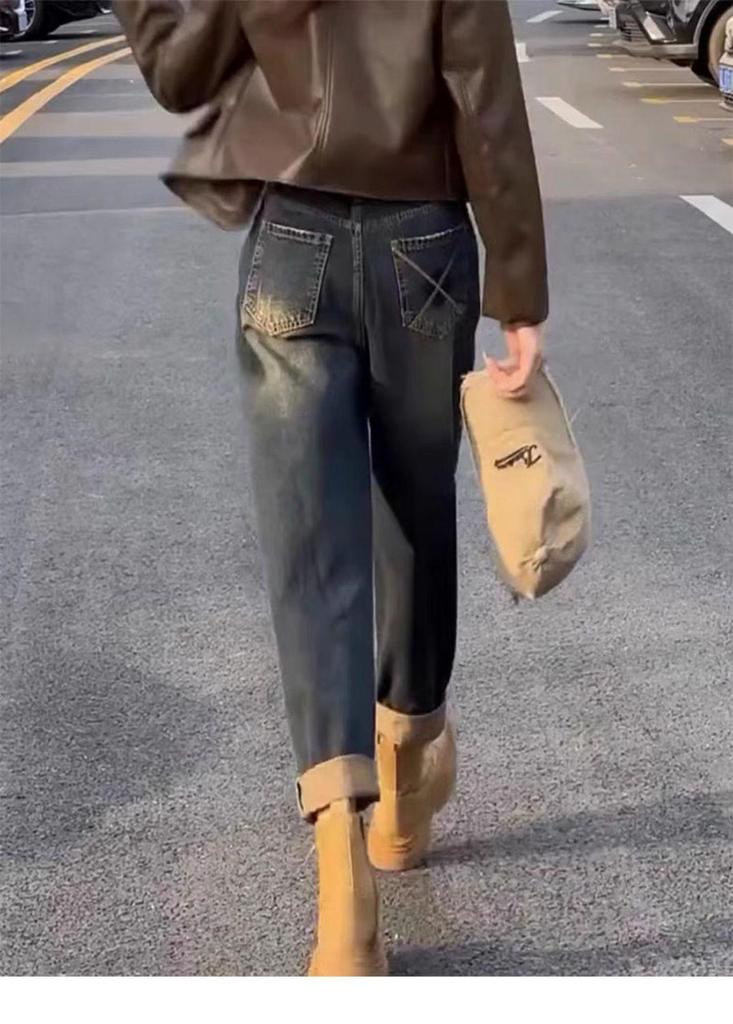 Elastic Velvet Wide-Leg Harem Jeans for Women - Plus Size, High-Waisted, Loose Slimming, Autumn/Winter Style.