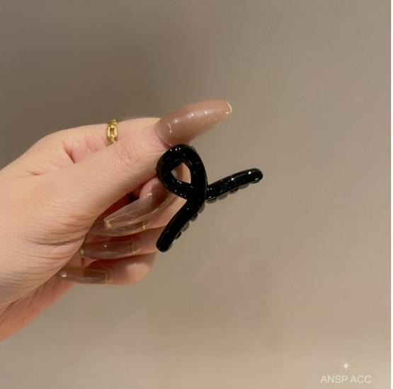 4.5CM Semi-Transparent Jelly Color Claw Clip for Half-Up Hairstyles - Sweet Small Shark Clip Hair Accessory