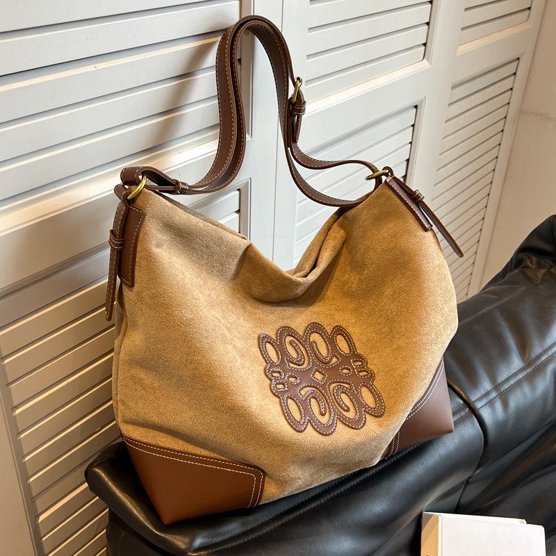 Large Capacity Bag Women's Bag 2025 New Fashion Autumn and Winter Suede Shoulder Shopping Bag High-end Commuter Tote Bag