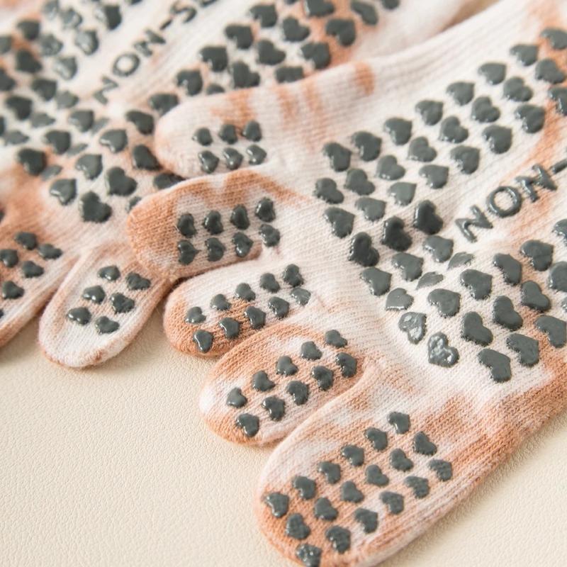Yoga Non Slip Socks Women's Professional Five Finger Pilates Socks Sports Indoor Split Toe Socks Sweat Absorbent
