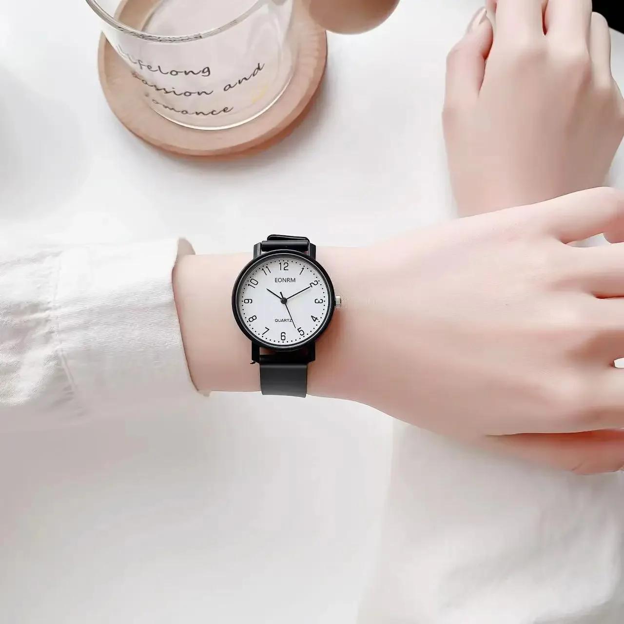 

Simple Black White Quartz Watches for Woman Minimalist Design Silicone Strap Wristwatches Ladies Fashion Woman Watch Reloj Mujer