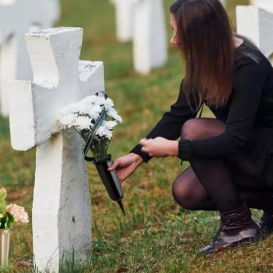 Cemetery Vase Graveyard Decoration Flowers Holder with 7-Hole Cylindrical Insert Reusable Cemetery Flower Holder with Spike