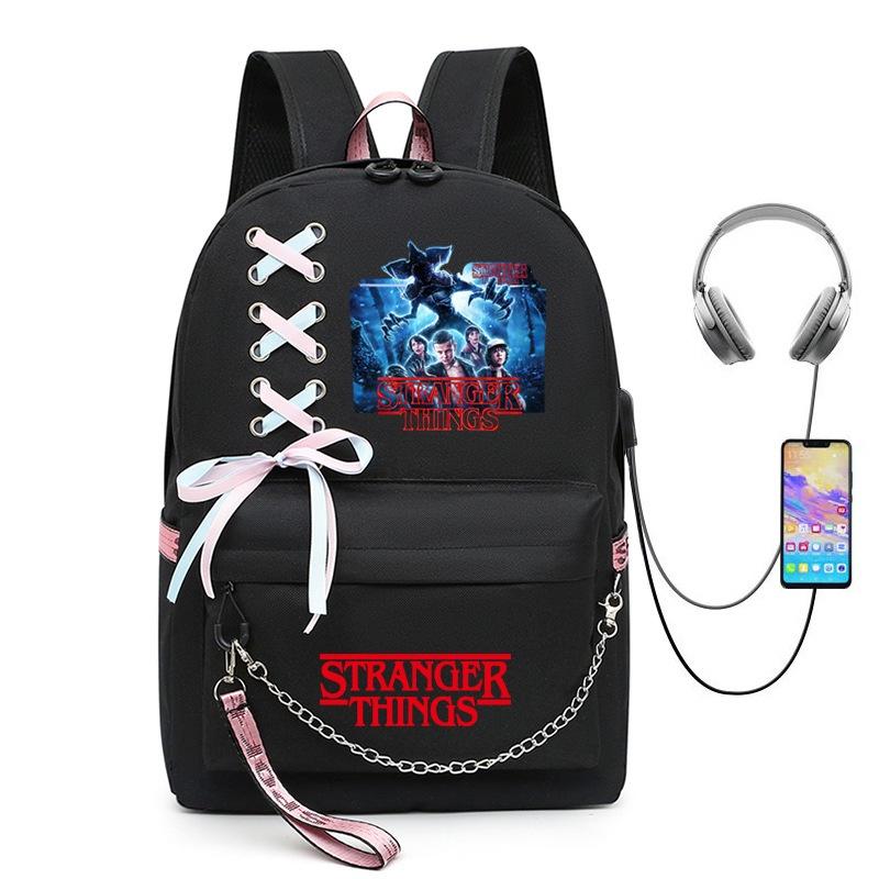 Stilvoller Stranger Things Rucksack mit USB-Ladeanschluss 20-35l Fassungsvermögen Oxford-Stoffmaterial