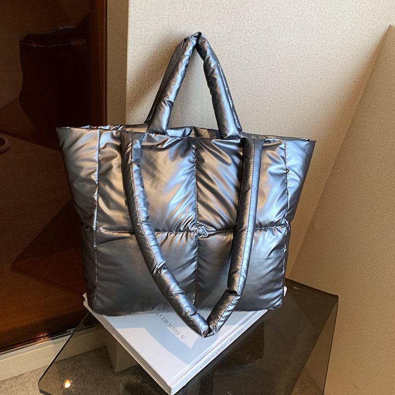 Bag women's 2026 new autumn and winter large-capacity commuting shoulder handbag niche space cotton clothes women's bag