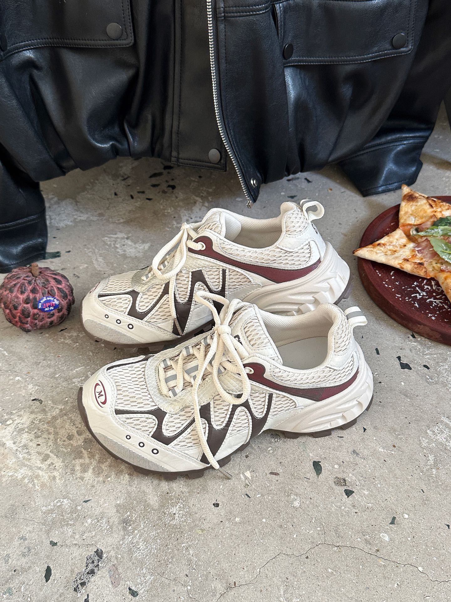 

Европейские товары популярные папины кроссовки девушка 2025 осень новинка нишевые не сталкивающиеся универсальные туфли спорт и отдых 40