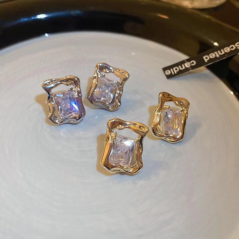 Women's Commuting Retro Square Ear Buckle Earrings