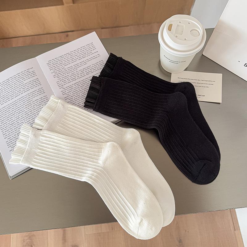 Pleated Lace Socks for Women, Sweet Mid-calf Socks for Autumn, Solid Color, Versatile, Pile Socks, White Socks