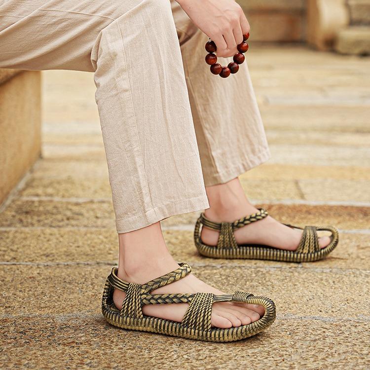 Summer New Casual Beach Sandals Breathable Outdoor Hiking Shoes Lightweight Large Size Wading Shoes