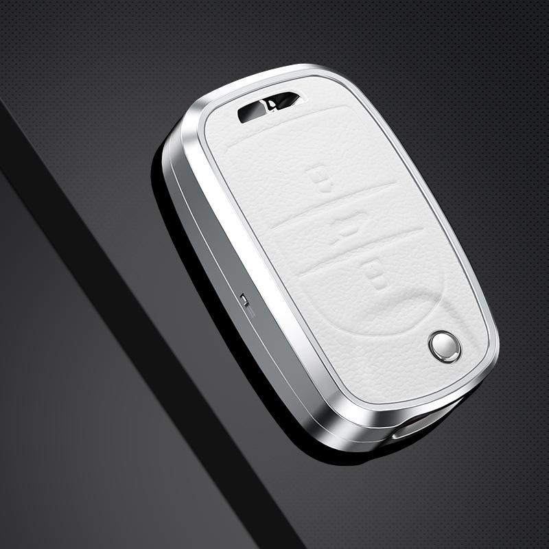 

Baojun Car Key Case Set for Models 510, 730, 310W, 200E, 100, 560, 530, 630 with Aluminum Alloy Buckle PE bag