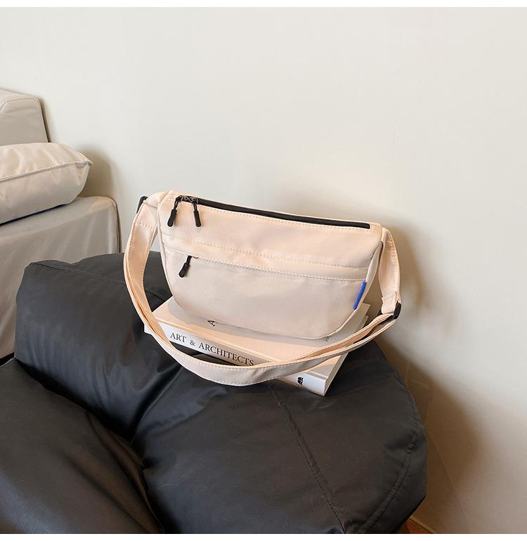 Men's and Women's Bags Japanese Dumpling Bags Niche Simple Shoulder Messenger Bags Men's Bags Travel Portable Cross-bag Casual Backpack