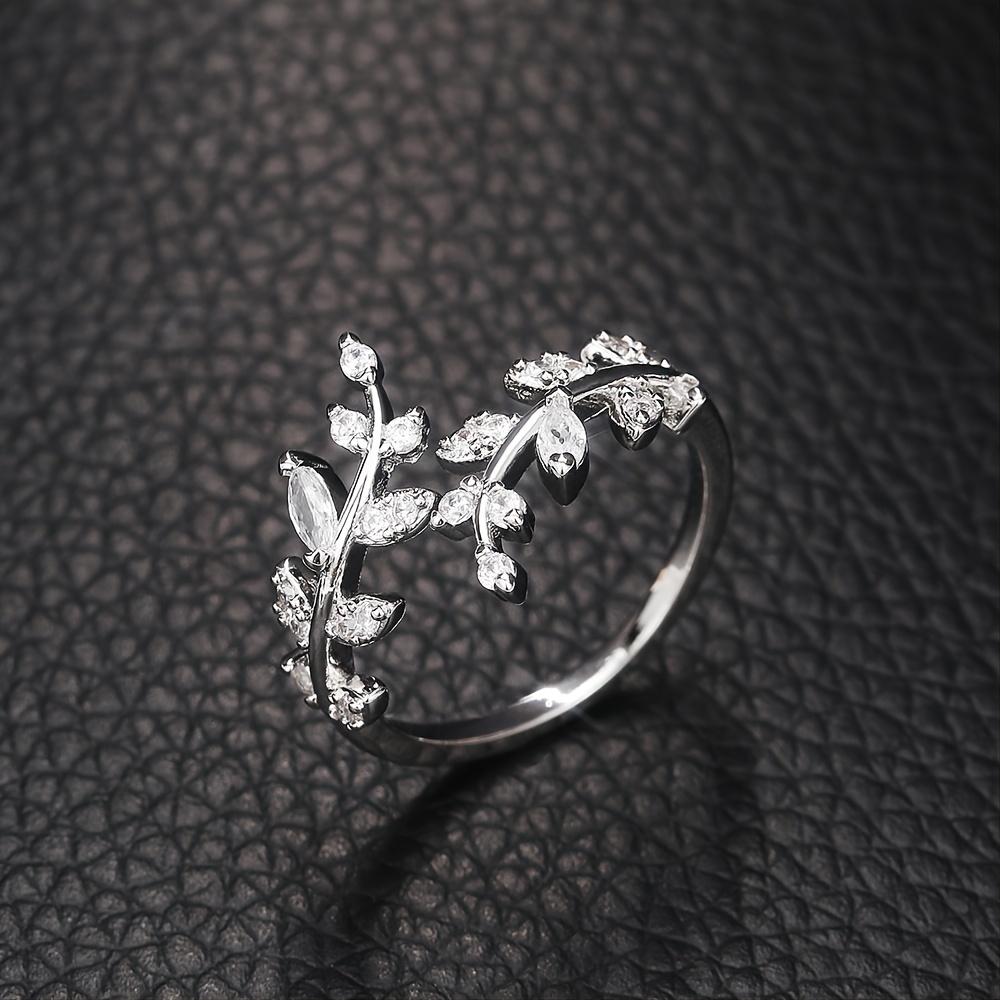 Stylish and Trendy Vine Style Ring, Elegant and Charming Ladies Ring, Ladies Ring Ornament