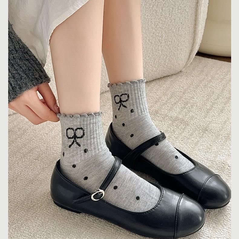 2024 Trendy Polka Dot Lace Bowknot Mid-Tube Women's Socks - Sweat-Absorbent, Japanese-Inspired, Sweet Style