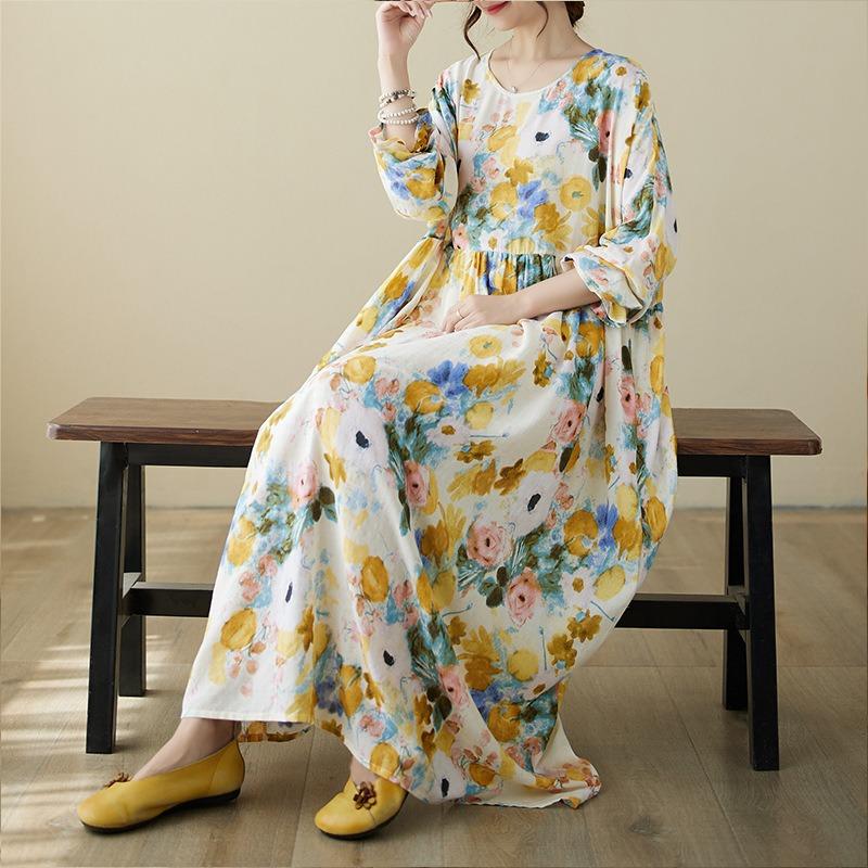 Real shot, spring round neck loose large size fat MM literary holiday style fattened and enlarged printed long-sleeved dress