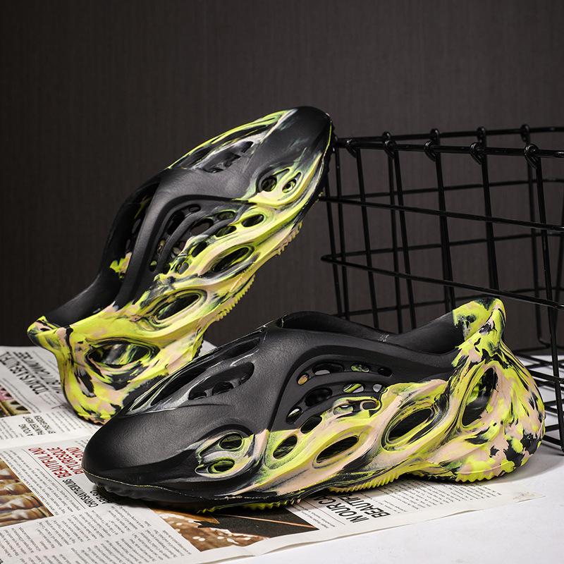 Cozy Camouflage Parent-Child Closed-Toe Beach Sandals for Spring/Summer - Unisex Casual Hollow Shoes