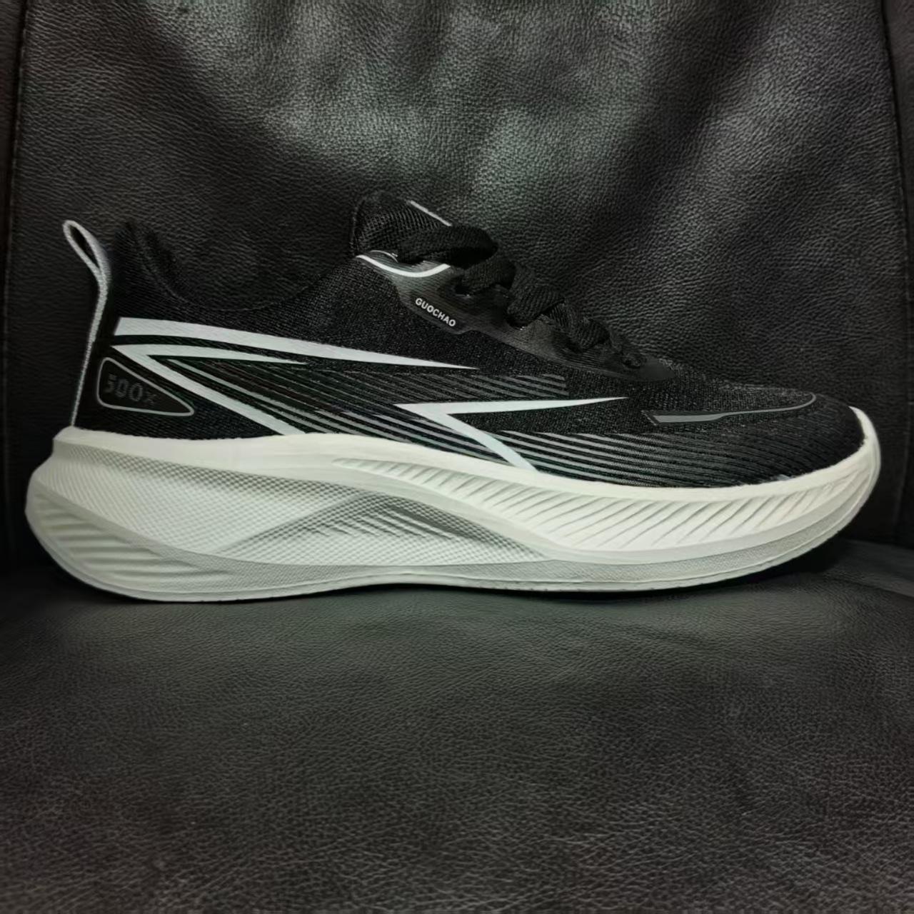 

Парная модель Мужские и женские одинаковые легкие сетчатые дышащие кроссовки для бега, спорта и отдыха Мужская студенческая обувь Женская обувь 36