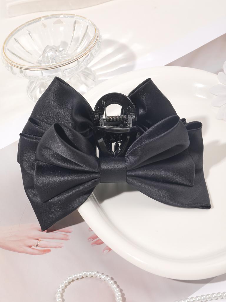 Fashion Satin Large Bow Hair Claw Clip for Women Korean Version Of Solid Color Butterfly Hair Barrettes Accessories Headwear