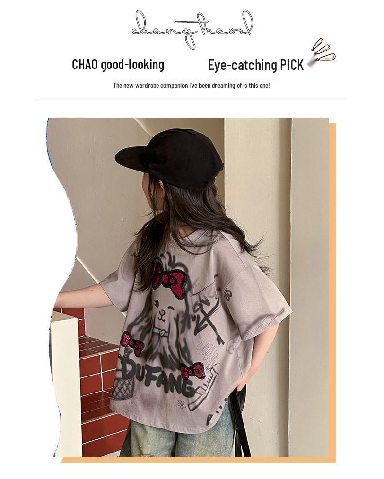Coole Cartoon-Sommergarnitur für Kinder: Kurzarm-T-Shirt & Ripped Jeans Zweiteiler.
