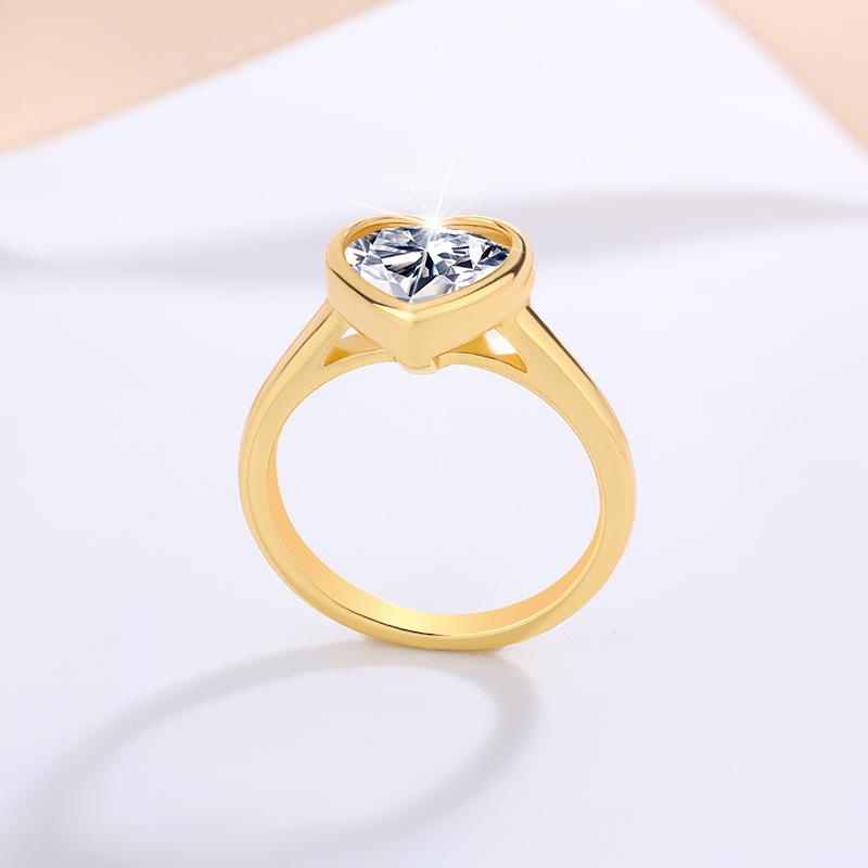 European Bestseller: S925 Sterling Silver Moissanite Irregular Heart Ring for Women