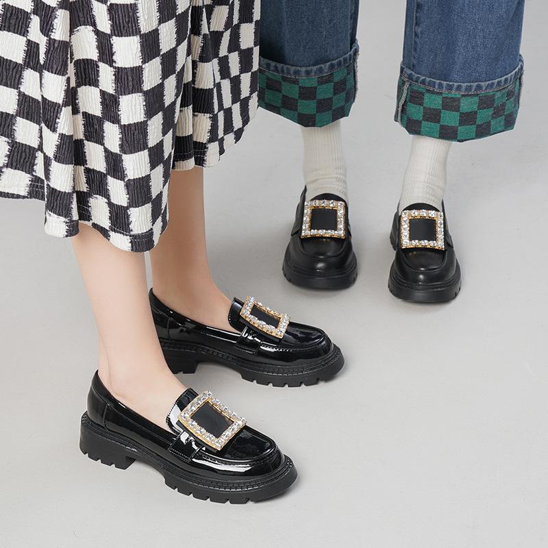 

Маленькие кожаные туфли на толстой подошве на платформе, новые маленькие туфли с пряжкой со стразами, узкие лоферы, повседневная обувь