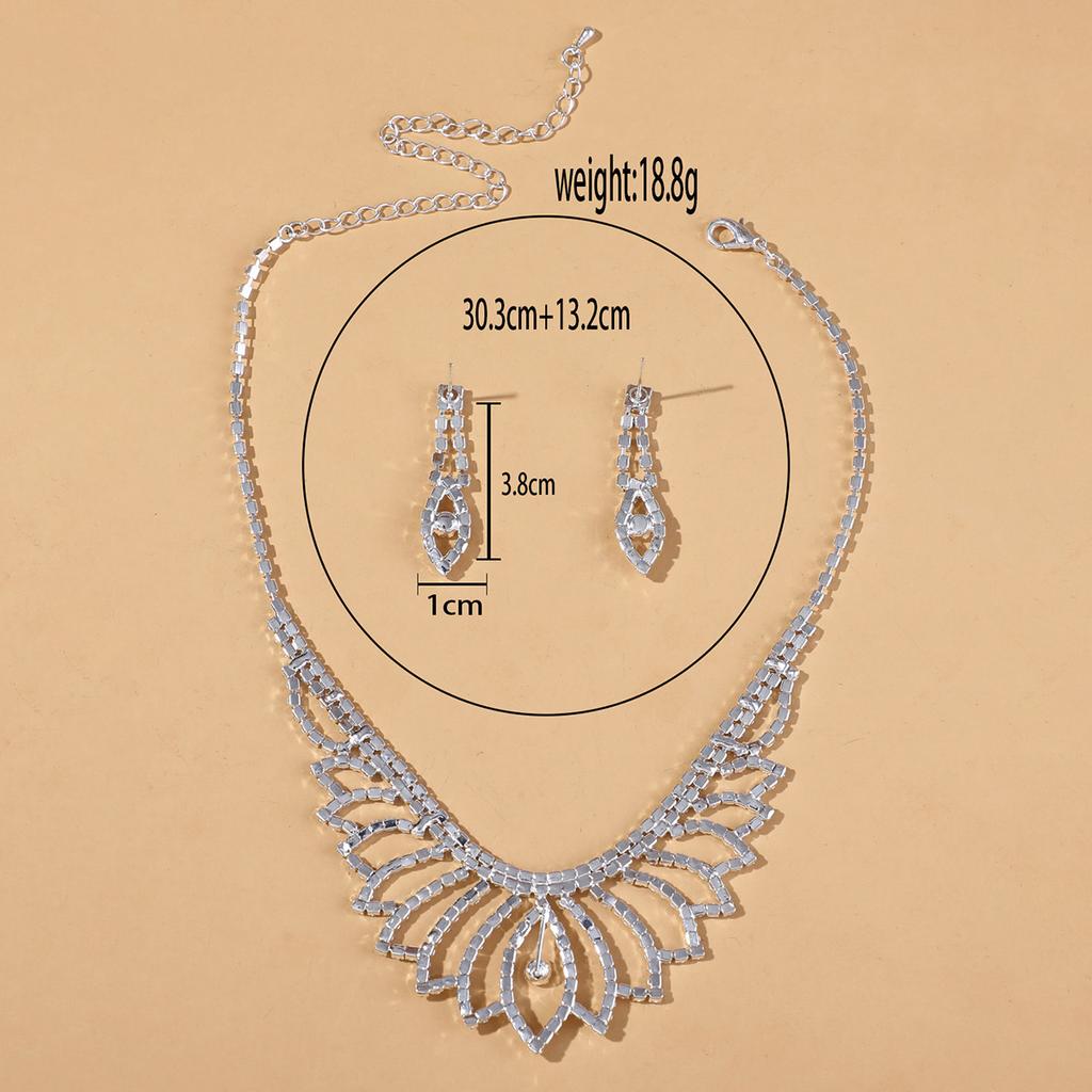 3 pieces of women's fashionable and trendy necklaces and earrings set, wedding banquet and party accessories
