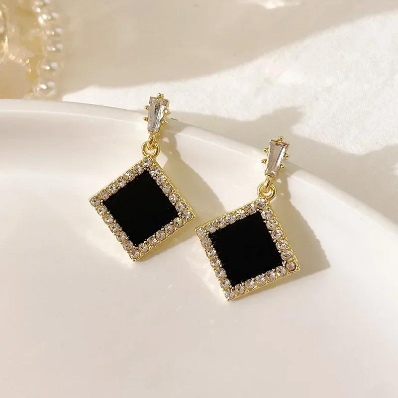Trend Black Square Rhombus Inlaid Crystal Rhinestone Geometry Drop Earring for Women European American Zircon Trend Gift