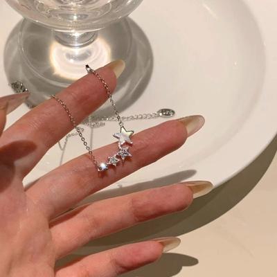 Romantische Sternhalskette für Damen Leichter Luxus Nischen-Halsketten-Design High-End Ins Einfacher und Frischer Stil Schlüsselbein-Kette