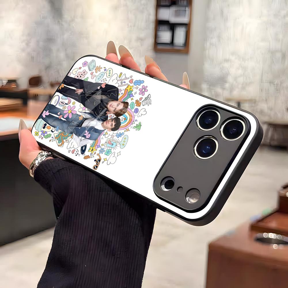 

Heartstopper Movie Tv Phone Case For IPhone 17 Air 16 E Pro Max 15 14 13 Mini 12 Pro 11 Max Plus Black Glass Cover iPhone 16 Pro