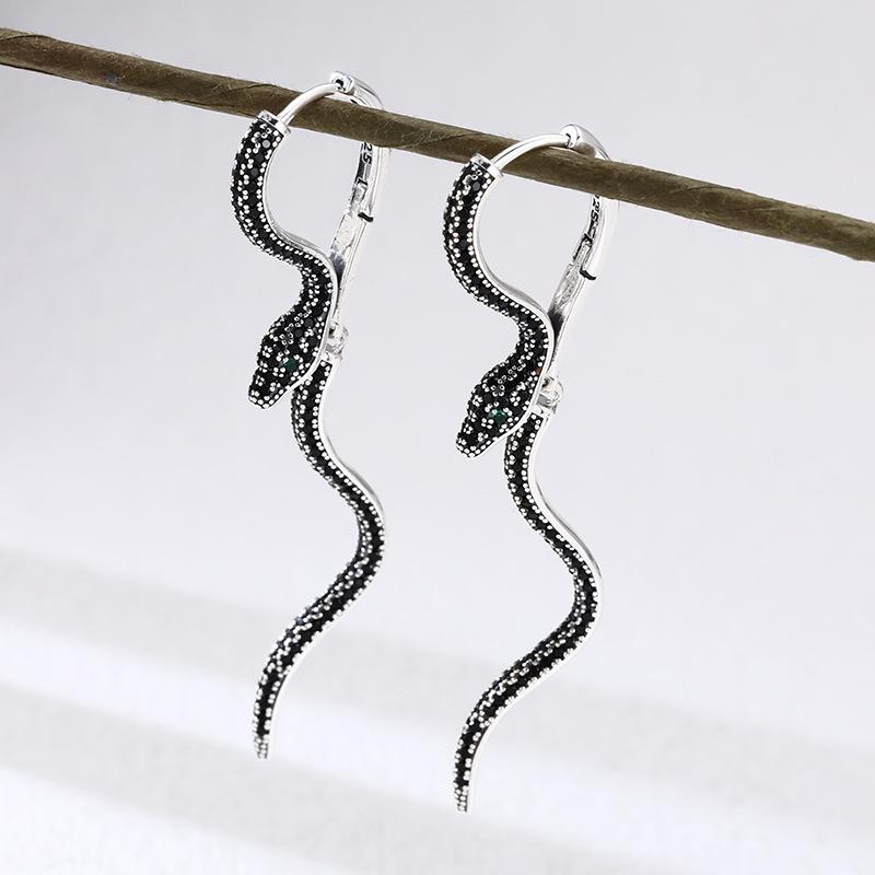 Retro Heavy Engineering Snake Earrings Fashion Personality Niche Senior Sense of Design Sense of The Antique Jewelry Personality Elegant Accessories