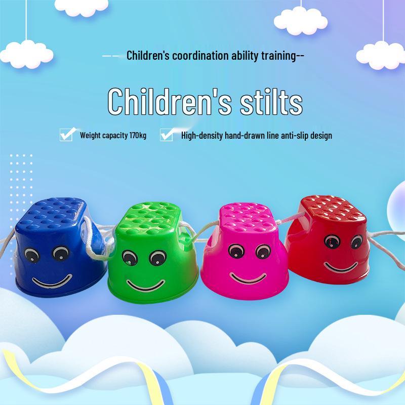 Küçük Çocuklar ve Çocuklar İçin Gülen Yüz Uzun Bacak